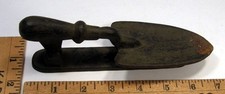 VINTAGE CAST IRON DOOR KNOCKER
