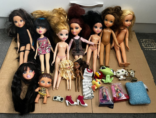 Huge bundle bratz - huge,