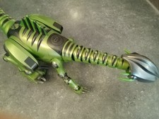 Robotyrannus WowWee Robot Dinosaur Tyrannosaurus Roboreptile Variant Green Black