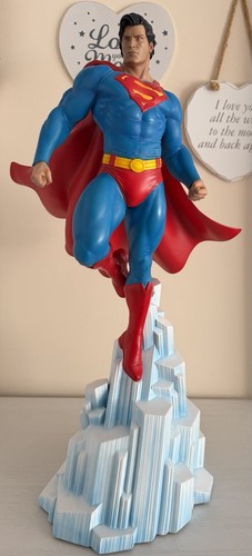 Superman statue tweeterhead - superman,