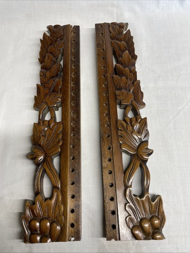 Carved panels pediment - carved,