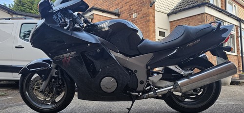 Honda cbr 1100xx super - honda,