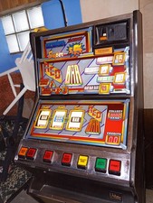 SUPER RED BAR RETRO FRUIT