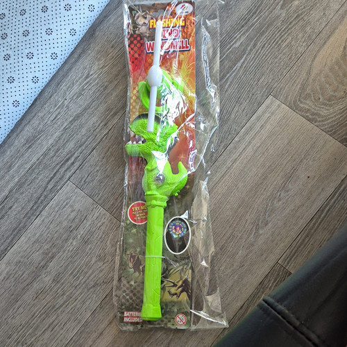 Light spinning wand toy - spinning,