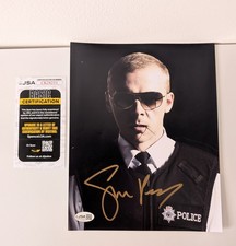 Simon Pegg Autographed 8x10