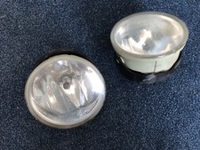 Pair of Front fog lights for a Jeep Grand Cherokee WJ