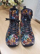 Worn Once Reiker Colour Splash