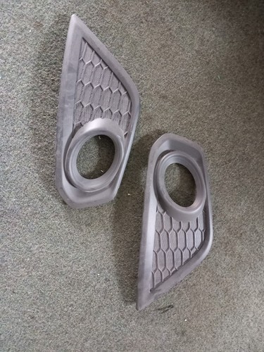 Volvo c30 front bumper fog - c30,