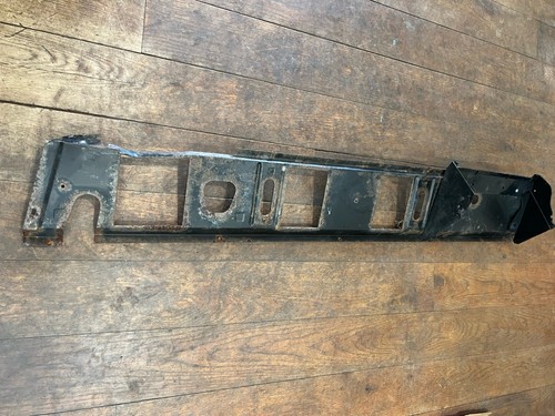 Land rover defender - dash, back