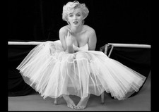 MARILYN MONROE POSTER WALL ART