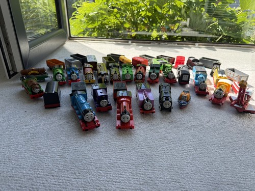 Tomy thomas the tank engine - thomas,