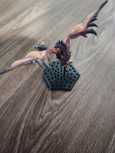 Monster hunter figure - monster, builder