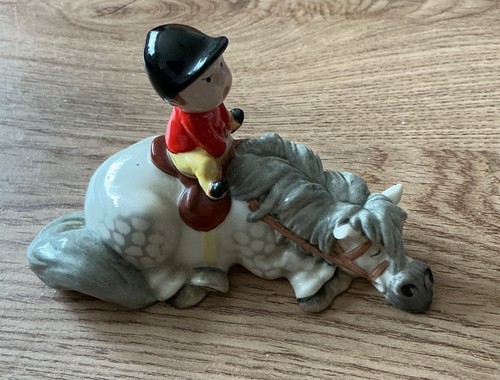 Beswick thelwell sleeping - beswick, pony