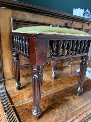 Vintage oak foot stool with - oak,