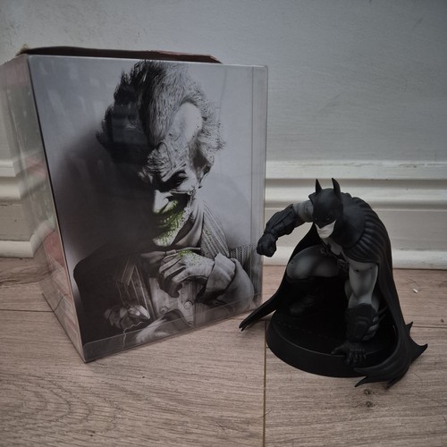 Batman arkham city collectors - batman,