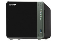QNAP TS-453 4-Bay NAS, 64 TB (4x 16TB drives), 8GB Ram, 2x 1TB raid 0 SSD cache
