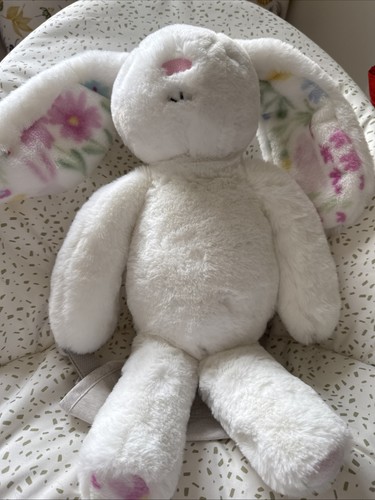 The farmhouse bunny - farmhouse, soft
