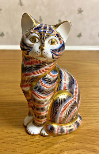 Royal crown derby cat - derby,