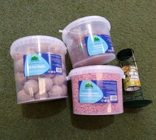 Mayfield Fat Balls, Suet Half Coconuts Suet Pellets Berry & Supa Fat Ball Feeder