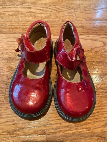 Red patent leather girls shoes - red,