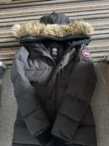 Canada goose carson park size - canada,