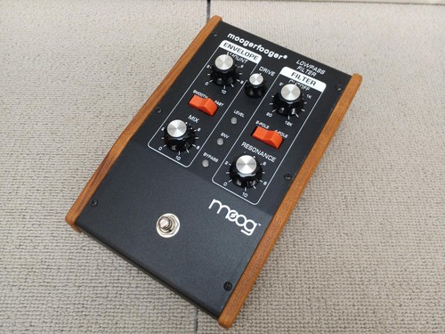 Moog 101 moogerfooger - moog,
