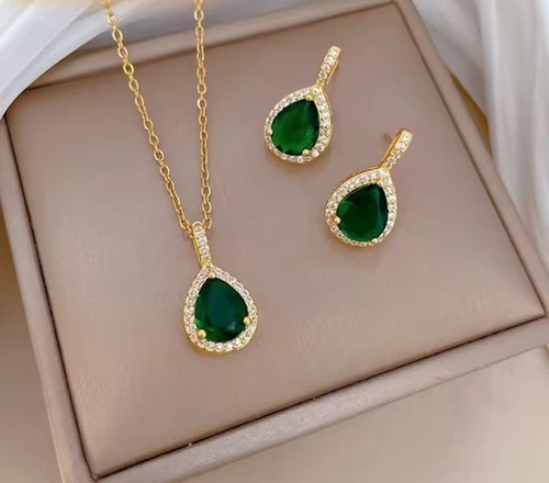 Emerald green gold drop - emerald,
