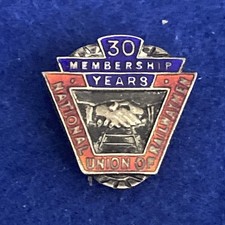 Hallmarked 1948 National Union Of Railwaymen 30 Years Silver Buttonhole Badge