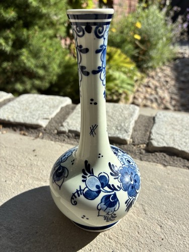 Hand painted delft - delft, vase