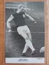 Early 1960's Bobby Moore West Ham Collectors Club Football Card