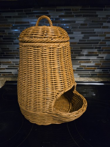 Wicker twig basket - wicker,