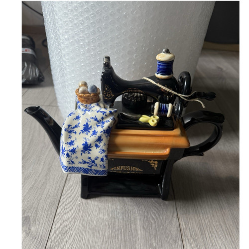 Paul cardew ceramic novelty - ,