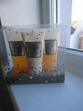 BOOTS ROYAL JELLY PURE HONEY 3