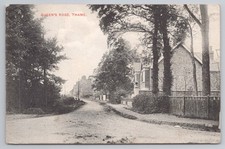 Thame, Queen's Road Postcard