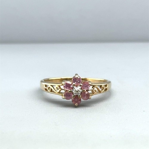 9ct yellow gold - diamond, and