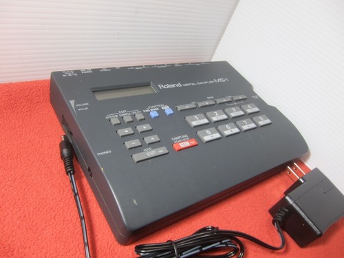 Roland digital sampler 8 - digital,