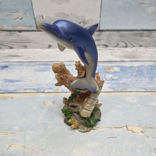 Dolphin sculpture coral reef - ,