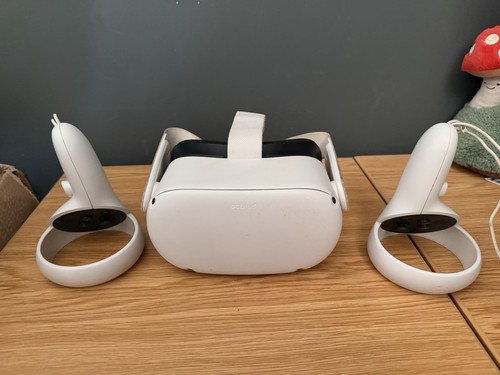Meta oculus quest headset - oculus,