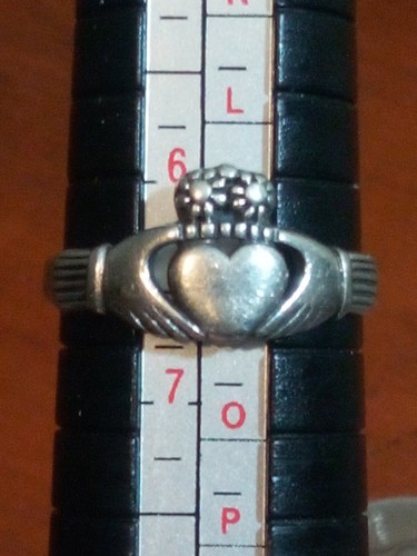 Vintage irish claddagh ring