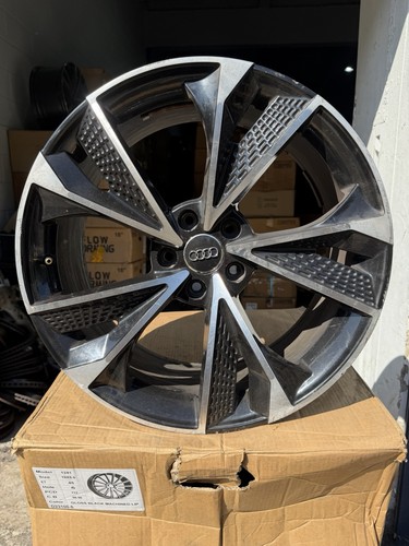 Used audi rs7 - 19”,