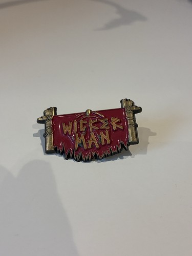 Alton towers merlin enamel - alton, pin