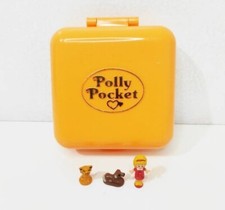 1989 Polly pocket Polly's Town