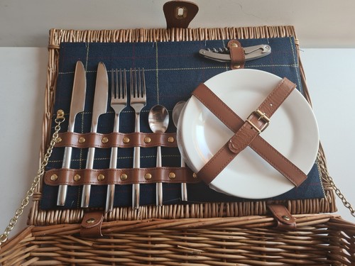 New wicker picnic hamper - wicker,