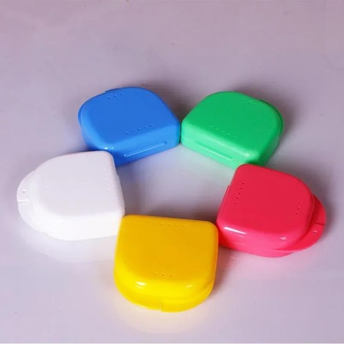 Orthodontic retainer box teeth - retainer,