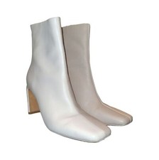 JONATHAN SIMKHAI | Kelsey