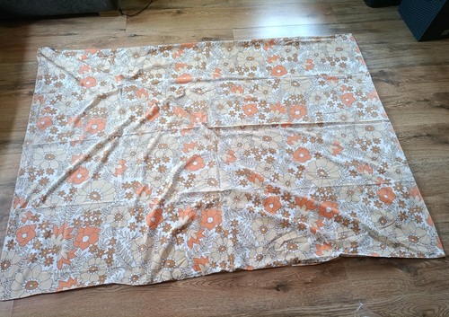 Vintage 1970 flower power - flower,