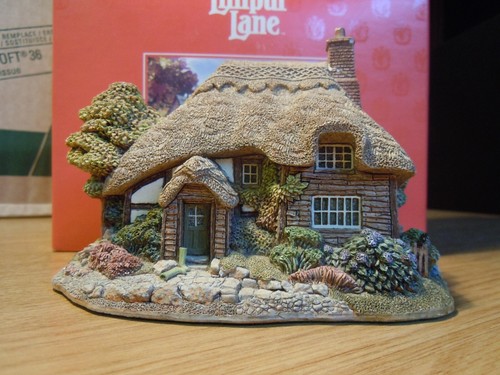 Lilliput lane the rustlings - lilliput,