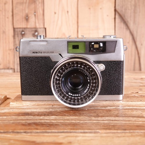 Faulty petri camera with - 7,