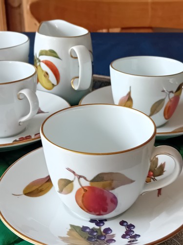 Royal worcester porcelain 6 - porcelain,