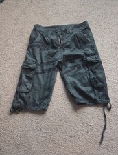 Men's Cargo Shorts 30 Inch New With Out Tags